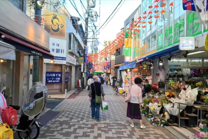 Secret Food Tour With the Locals in Tin Hau at 11:am - Tour Highlights