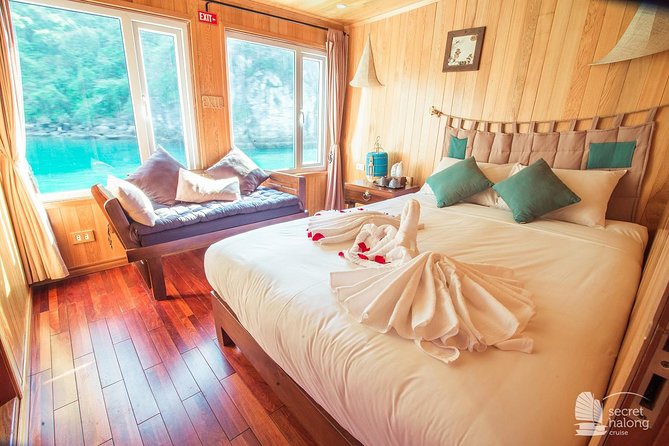 Secret Halong Cruise - the Responsible Excursion in Halong Bay - All-Inclusive Cruise Package