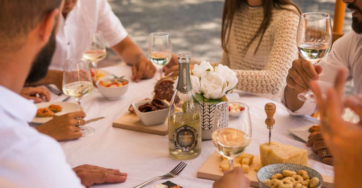 Secret Journey Between Prosecco, Lugana and White Wines - Key Points