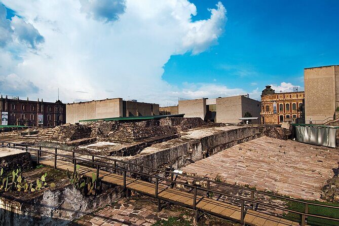 Secrets of the Historic Center Markets and Culture - A Deep Dive into the Itinerary