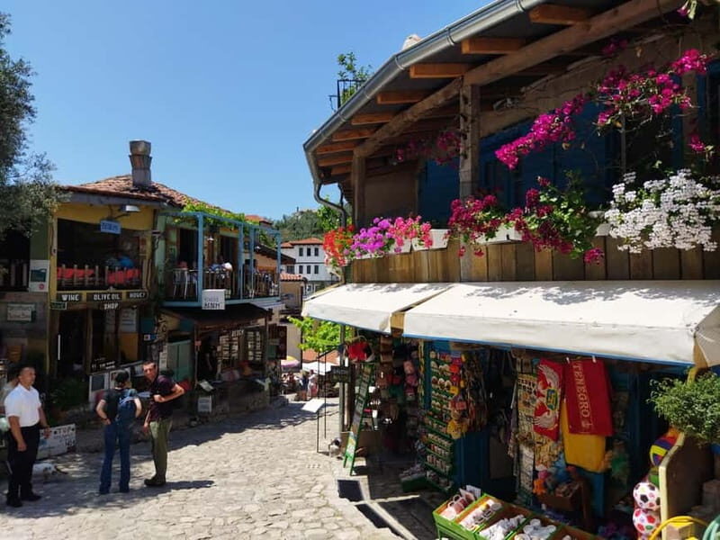 Secrets of the Old Town Bar - A Journey through Millennia - A Detailed Look at the Tour Experience