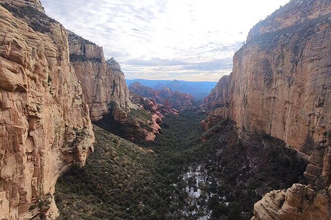 Sedona 2 Hour Private Helicopter Adventure from Phoenix - FAQ