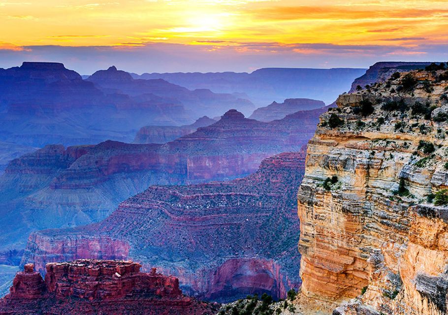 Sedona/Flagstaff: Grand Canyon Tour & First-Class Train Ride - Immersive Train Experience