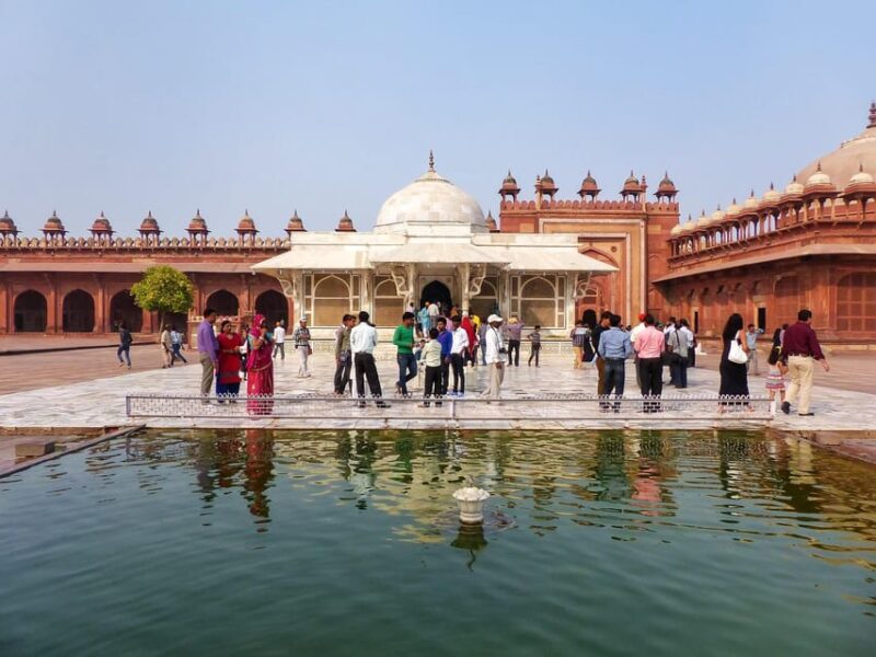 See Fatehpur Sikri, Bharatpur Bird Sanctuary With Delhi Drop - Good To Know