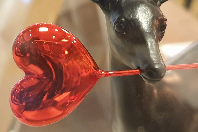 See Love Signs: an Inspiring Private Walking Tour in the Hagues Royal Quarter - Tour Overview