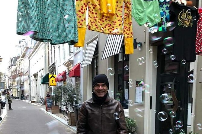 See Love Signs: an Inspiring Private Walking Tour in the Hagues Royal Quarter - Booking Information