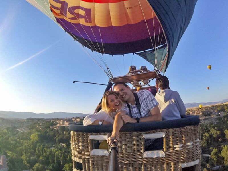 Segovia: Hot-Air Balloon Flight With Optional 3-Course Lunch - Languages and Cancellation Policy