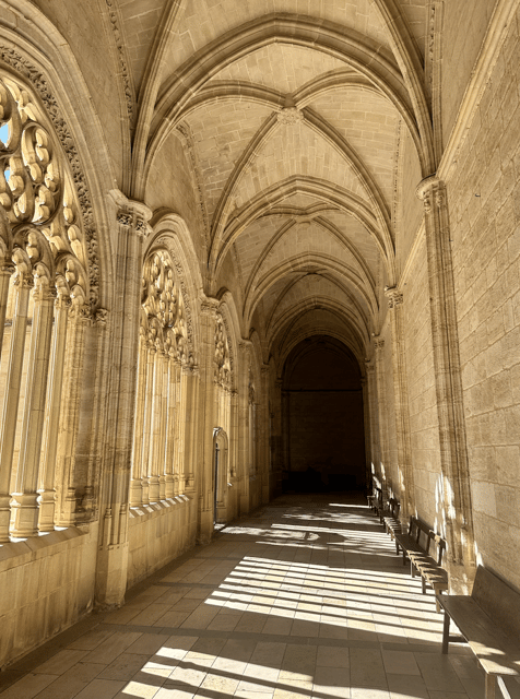 Segovia: Private Tour With Alcazar, Cathedral and Wine Tasting - Exploring the Alcazar of Segovia