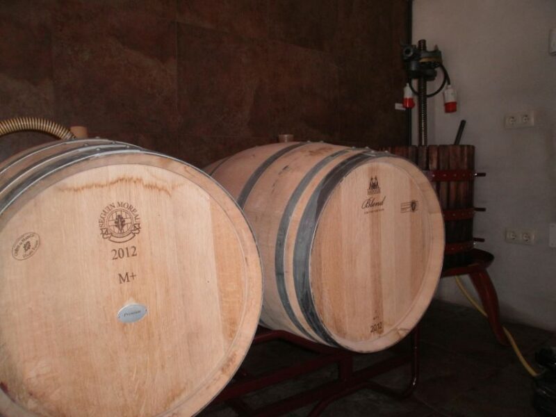 Segovia: Winery Tour With Wine Tasting - Transportation and Pickup Service