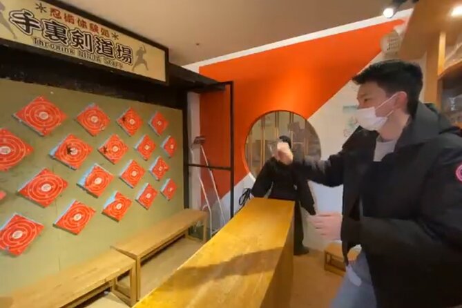 Selectable 3 Hours Guided Tour in Osaka - Dotonbori Nightlife: Neon-Lit Excitement