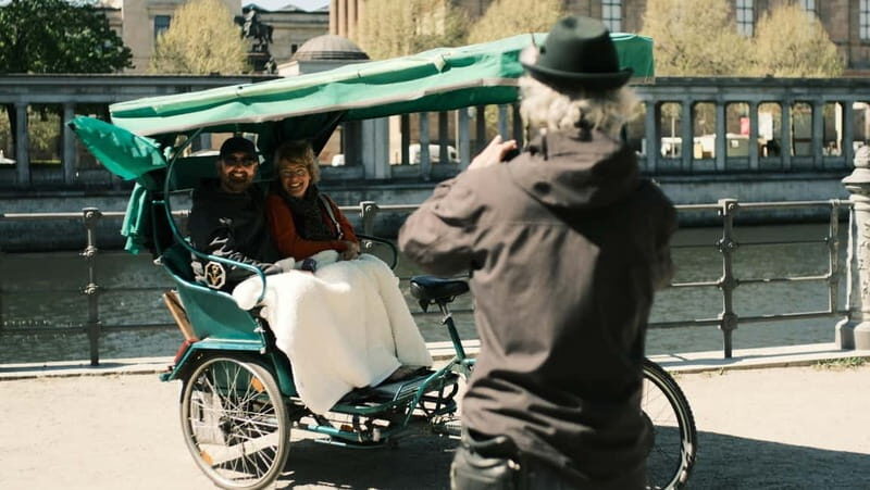 Self-drive E-Scooter shared guide in small groups - Key Points  