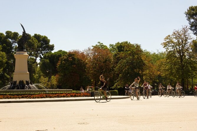 Self Guided Bike Tour at The Retiro Park at Your Own Pace - Exploring Retiro Park by Bike
