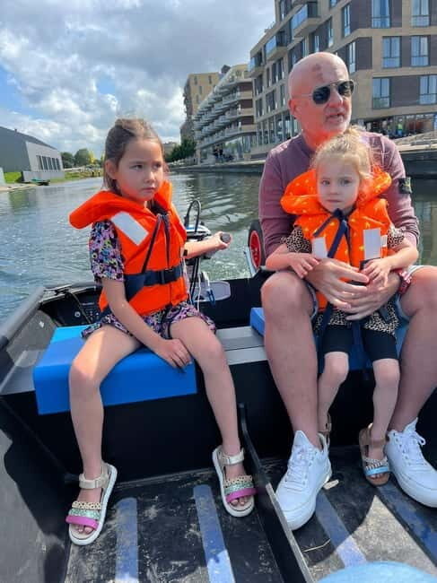 Self-Guided Electric Boat Rental - Key Points