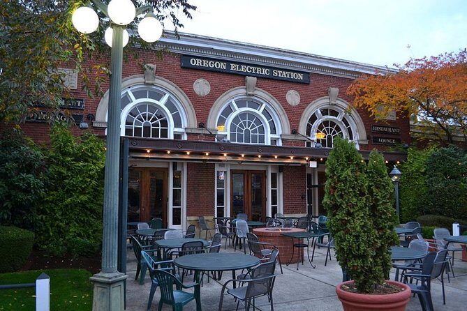 Self-Guided Eugene Scavenger Hunt: Electric Eugene - An In-Depth Look at the Electric Eugene Experience