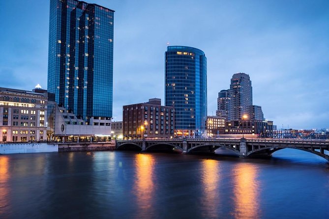 Self-Guided Grand Rapids Scavenger Hunt: Round River City - Good To Know