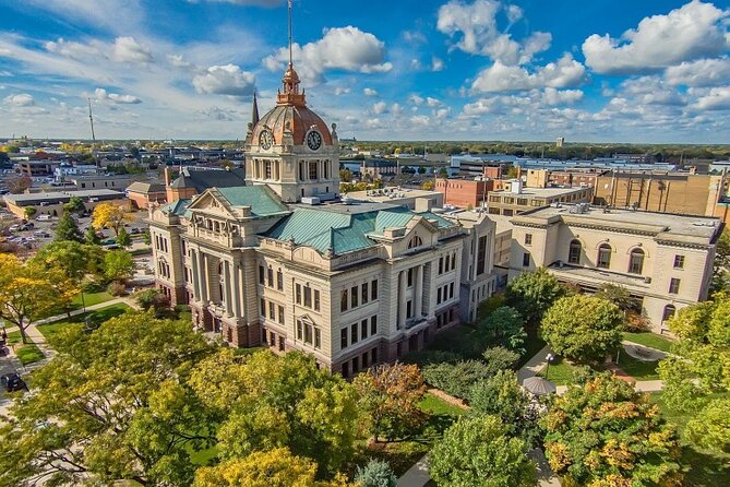 Self-Guided Green Bay Scavenger Hunt: Victory In Titletown - Exploring Green Bays Landmarks