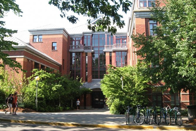 Self-Guided Scavenger Hunt: Eugene Waddle Around Campus - Roles for Participants