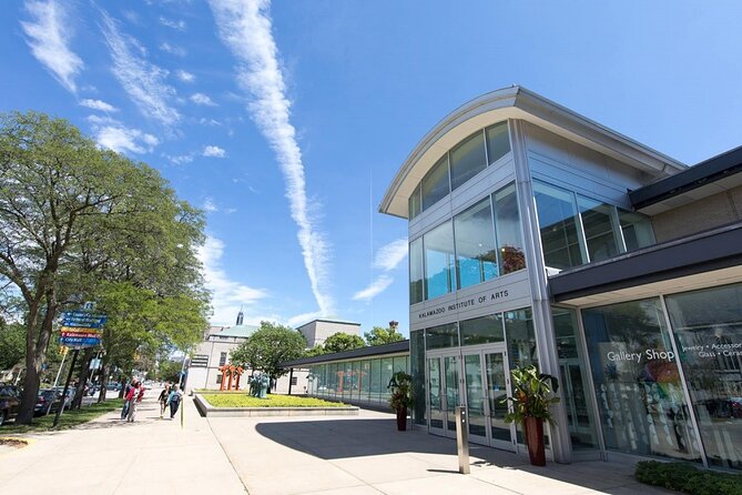 Self-Guided Scavenger Hunt: Kalamazoo Fun - Meeting and Pickup Details