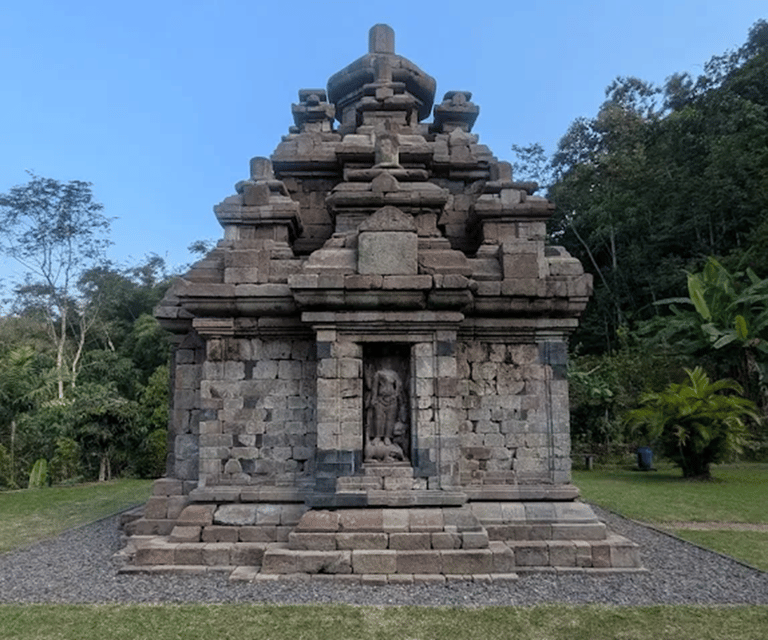 Selogriyo Temple & Java Rice Terrace Trek With Ticket - Optional Sites to Visit