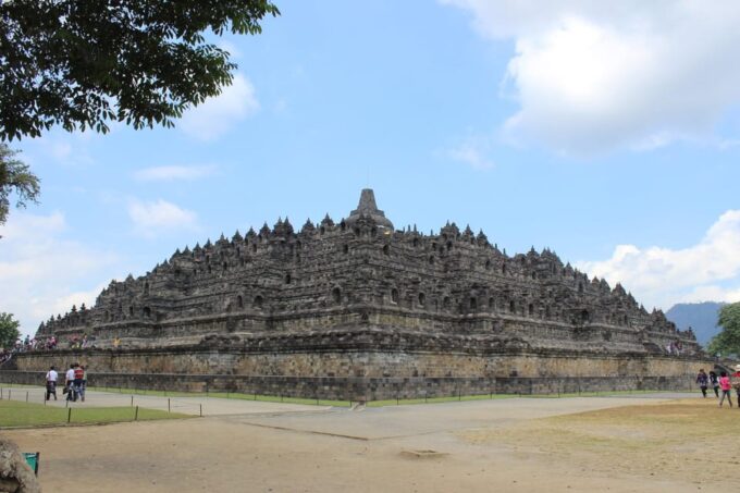 Semarang: From Semarang Port to Borobudur - Guided Tour of Borobudur