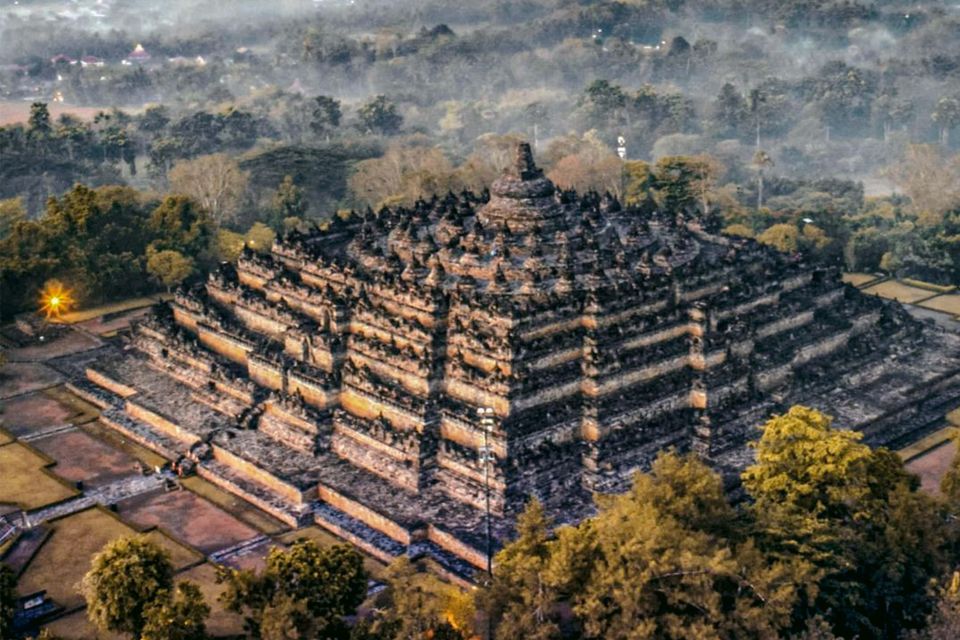 Semarang Port :Exploration Borobudur With Expert Local Guide - Scenic Views Along the Way