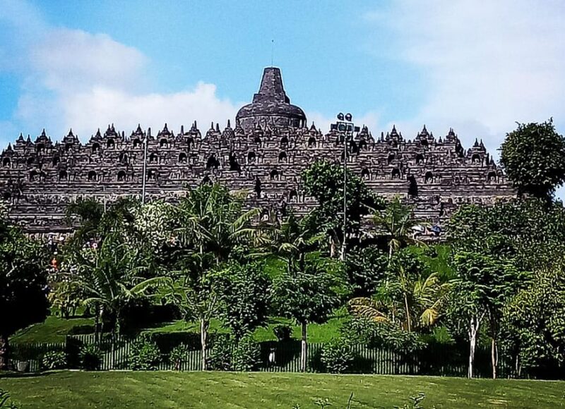 SEMARANG SHORE TOURS: BOROBUDUR TEMPLE EXCURSIONS - Itinerary and Highlights