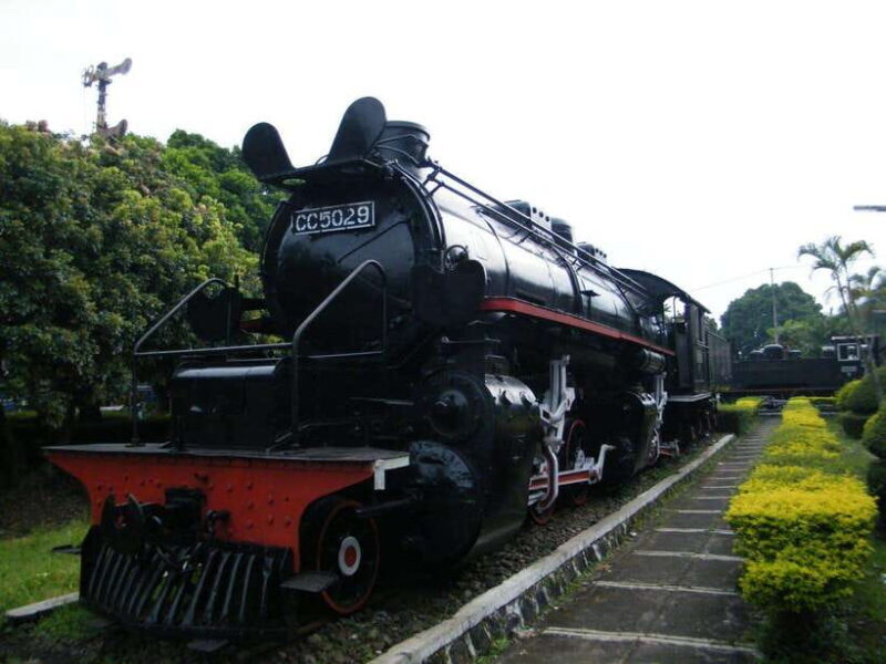 SEMARANG TOURS : GEDONGSONGO TEMPLE/TRAIN MUSEUM AMBARAWA - Practical Tips for Visitors
