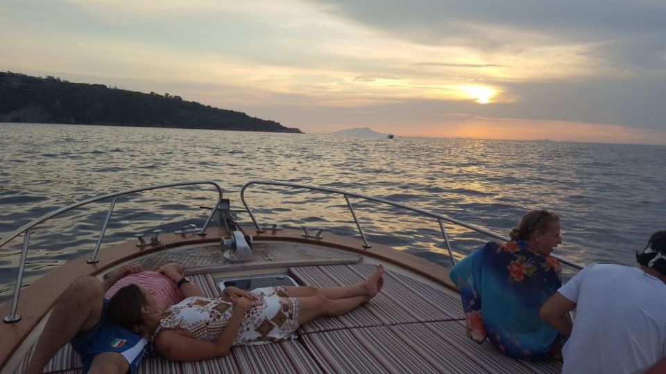 Semi Private Boat Sorrento Firework Show - Pricing and Booking Options