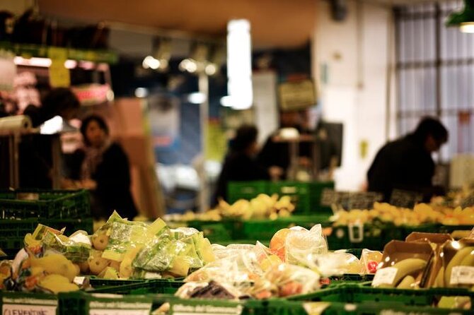 Semi-Private Meatpacking District, Chelsea Market, and High Line Walking Tour - Exploring the Meatpacking District