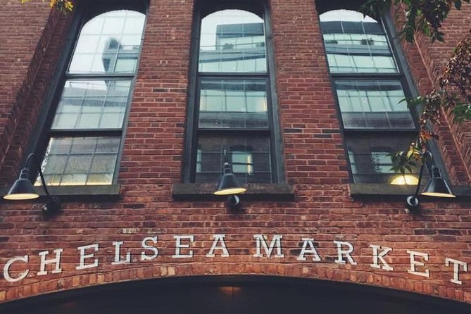 Semi-Private Meatpacking District, Chelsea Market, and High Line Walking Tour - Discovering Chelsea Market