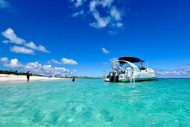 Semi Submersive Glass Bottom Boat Eco Tour in Paradise Island Bahamas - Key Points