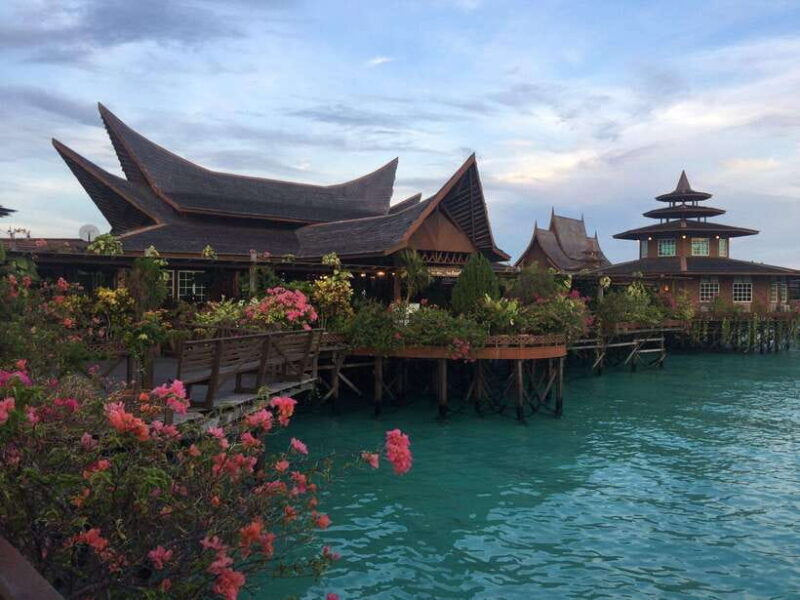 Semporna: Mabul and Kapalai Trip in Snorkel or Dive & Lunch - Key Points