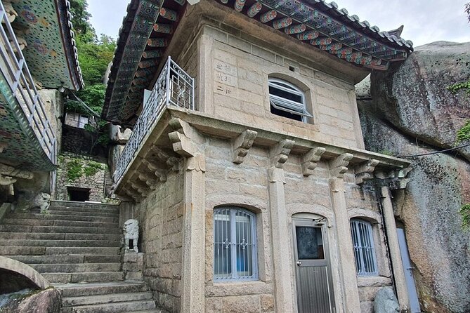Seokbulsa Temple to Geumjeongsan Fortress[Hiking+Cable Car] - Scenic Highlights