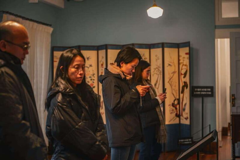 Seoul: Colonial History Tour with Prison&Palace, Market Food - FAQ