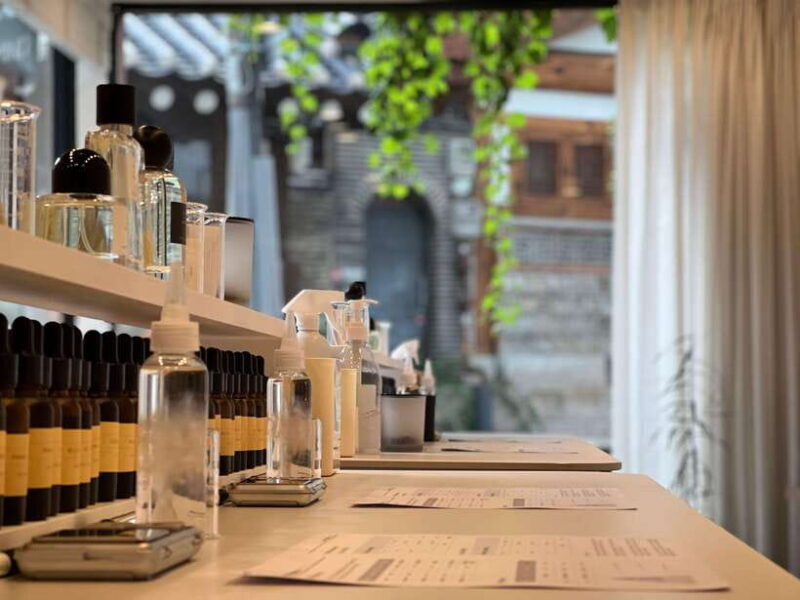 Seoul: Create Your Own Natural Perfume with a Perfumer - What You Can Expect from the Perfume Workshop