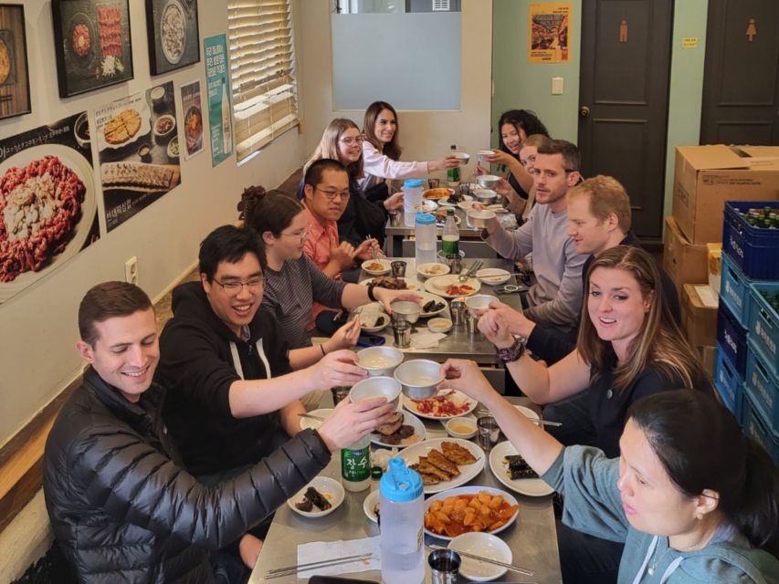 Seoul: Gwangjang Market Netflix Food Tour - Exploring Insa-dong Culture Avenue