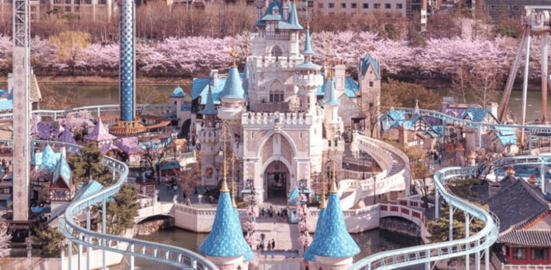Seoul: Lotte World 1 Day Pass & School Uniform 1 Day Rental - A Deep Dive into the Lotte World & School Uniform Experience