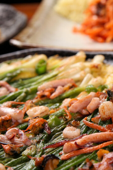 Seoul Night Gastronomic Delight: BBQ, Crispy Jeon & Beyond! - Tour Guide and Interaction