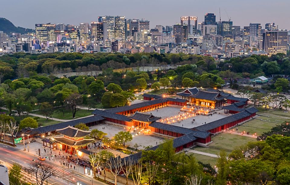 Seoul: Nighttime Tour of Palace, Market, Naksan Park & More - Duration and Availability