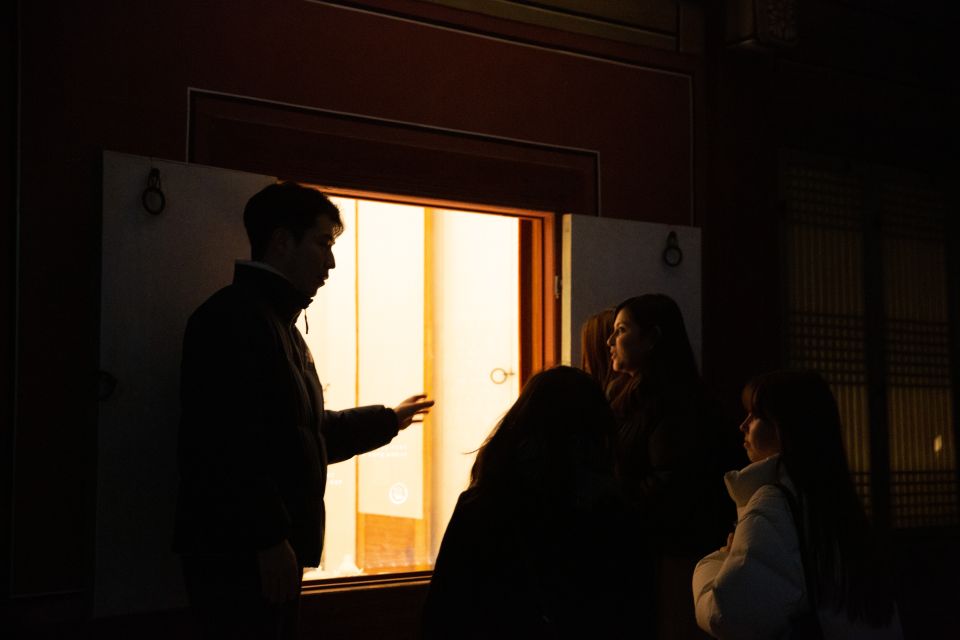 Seoul: Palace, Temple and Market Guided Foodie Tour at Night - Inclusions and Experiences