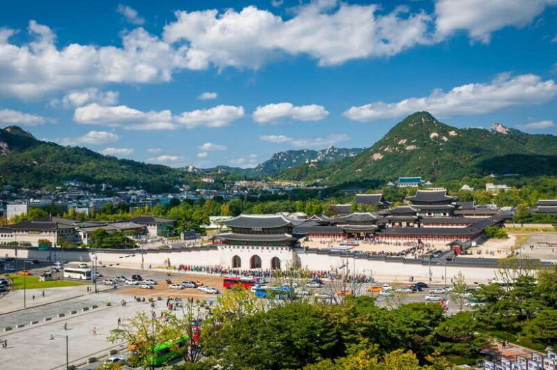 Seoul: Private Car Charter Tour with Professional Guide - Breaking Down the Itinerary