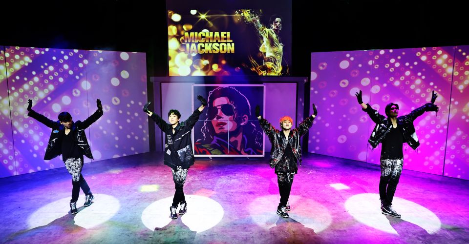 Seoul: The Painters Live Art K-Pop Dance Show - Famous Paintings Covered