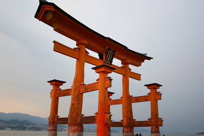 Serenade by the Sea: A Musical Voyage in Miyajima /Tour and Music - Culinary Delights of the Region