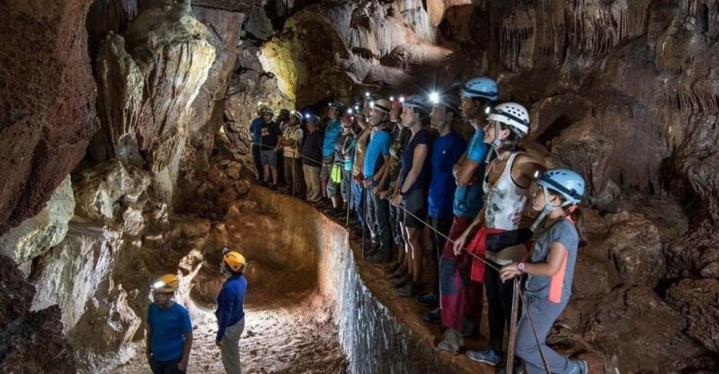 Serra dos Candeeiros: Alcobertas' Cave and the Natural Park - Overview of the Experience