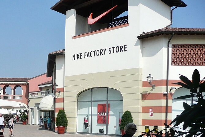Serravalle Designer Outlet Private Luxury Transfer From Milan - Inclusions and Amenities