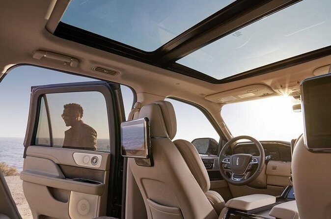 Service DE Limousine DE Luxe with Private Driver - Who Is It Best For?