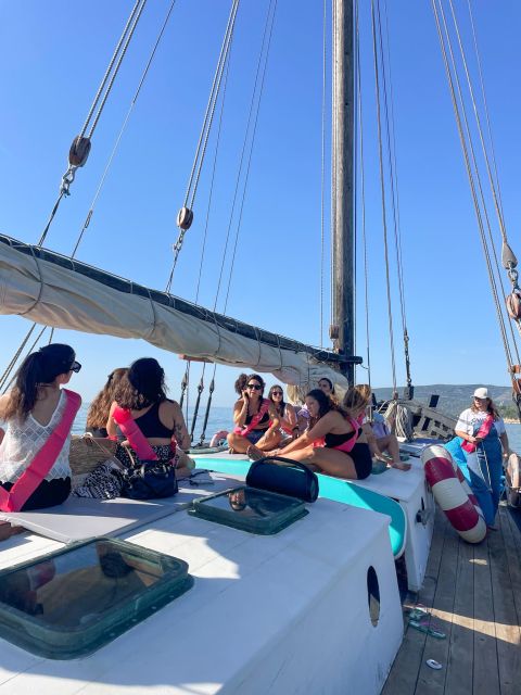Sesimbra & Arrábida: Full-Day Traditional Boat Experience - Highlights of the Experience