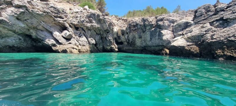 Sesimbra: Boat trip along beaches and bays with snorkeling - FAQs