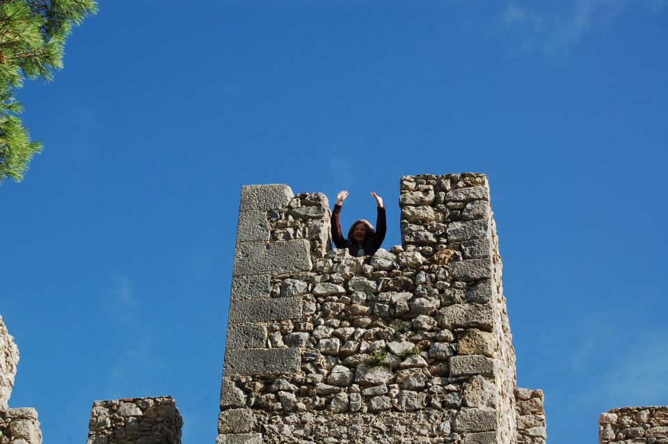 Sesimbra: Half-Day Tour to Arrabida With Wine Tasting - Tile-Making Factory: Portuguese Tradition
