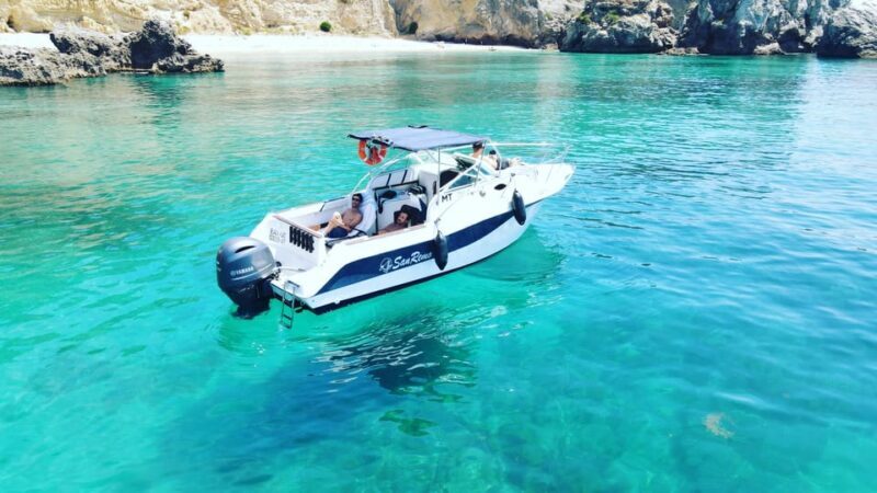 Sesimbra: Rote of Wonders/ Private Boat Tour along the cost - The Scenery and Stops